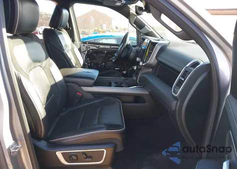 2021 Ram 1500 Laramie 4X4 5'7 Box z USA, uszkodzony, nr VIN 1C6SRFJT9MN693418